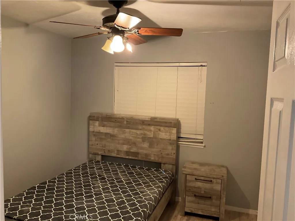 3370 Hollowood Court, Riverside, California 92503 home-pic-12